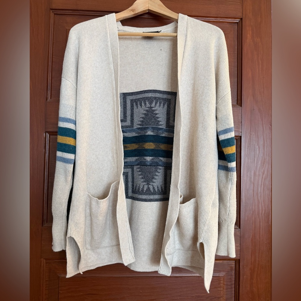 Pendleton Size M Beige Cardigan with Southwester Pattern